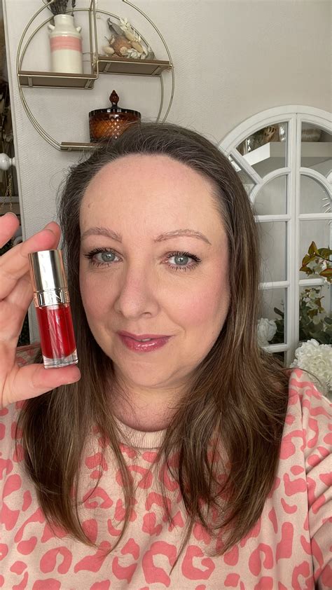 Clarins Lip Comfort Oil 2022 review! .